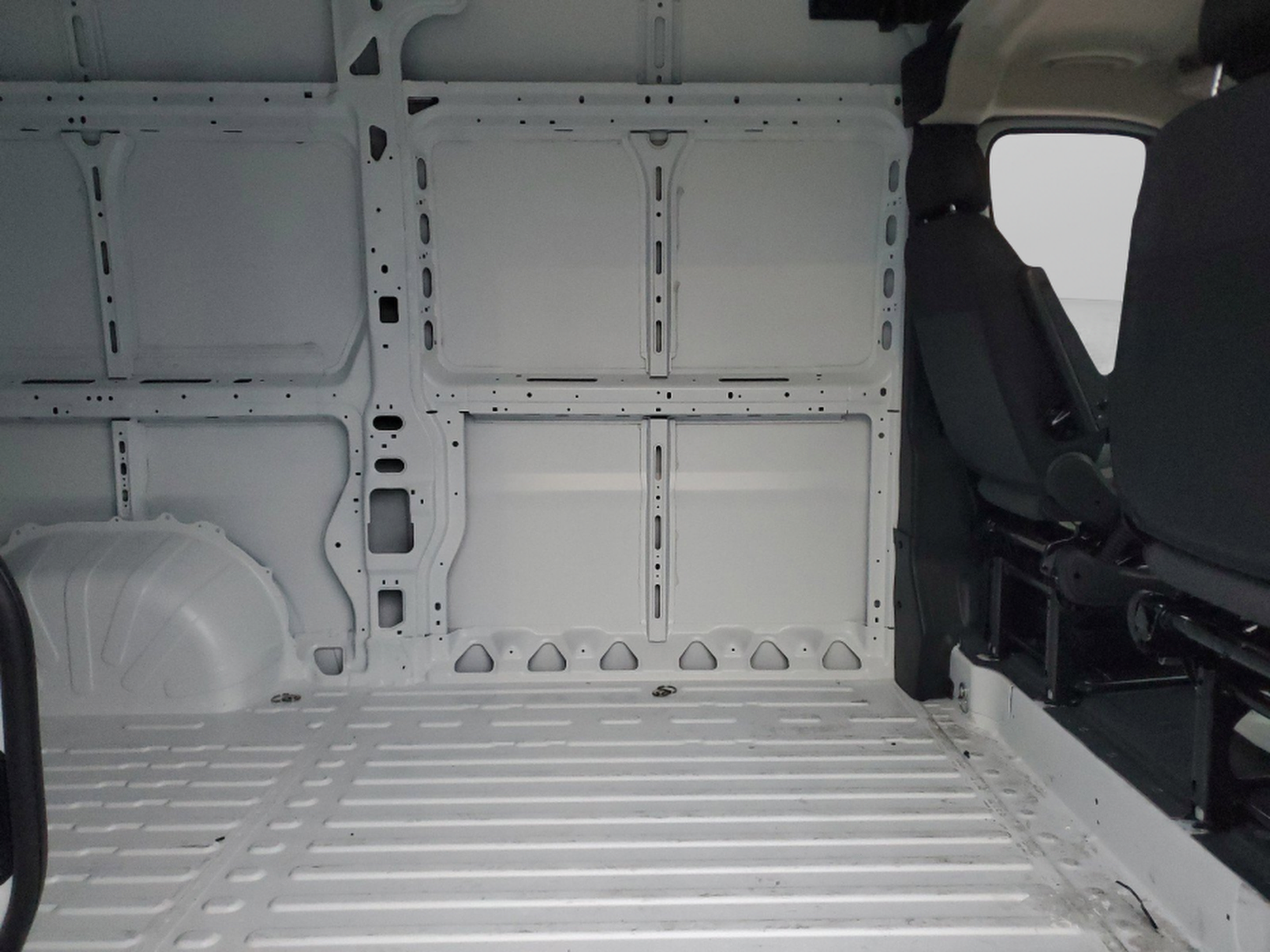Used 2026 RAM ProMaster 1500 w/ Storage Group FWD image 11