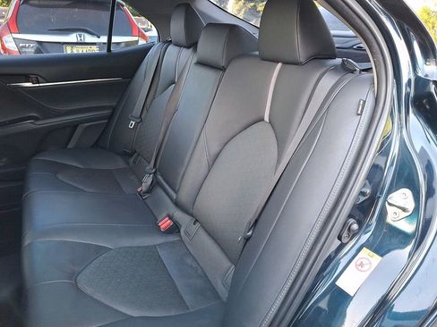 Used 2018 Toyota Camry XSE FWD image 7