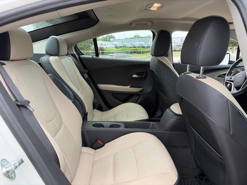 Used 2012 Chevrolet Volt Premium w/ Premium Trim Package FWD image 30