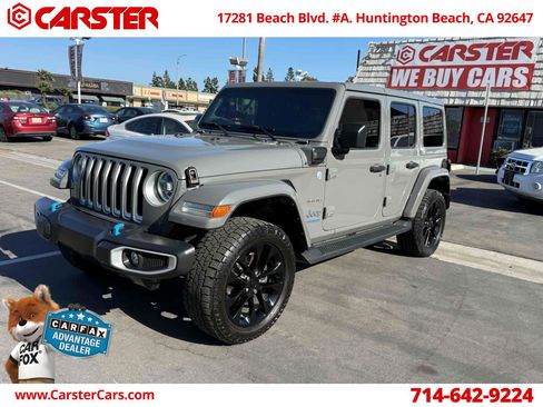 Used 2022 Jeep Wrangler Unlimited Sahara w/ Cold Weather Group AWD/4WD image 1