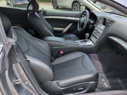 Used 2015 INFINITI Q60 Convertible w/ Premium Package RWD image 14