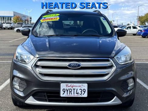 Used 2018 Ford Escape SE w/ SE Sync 3 Package FWD image 2