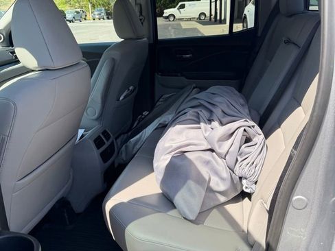 Used 2018 Honda Ridgeline RTL image 9