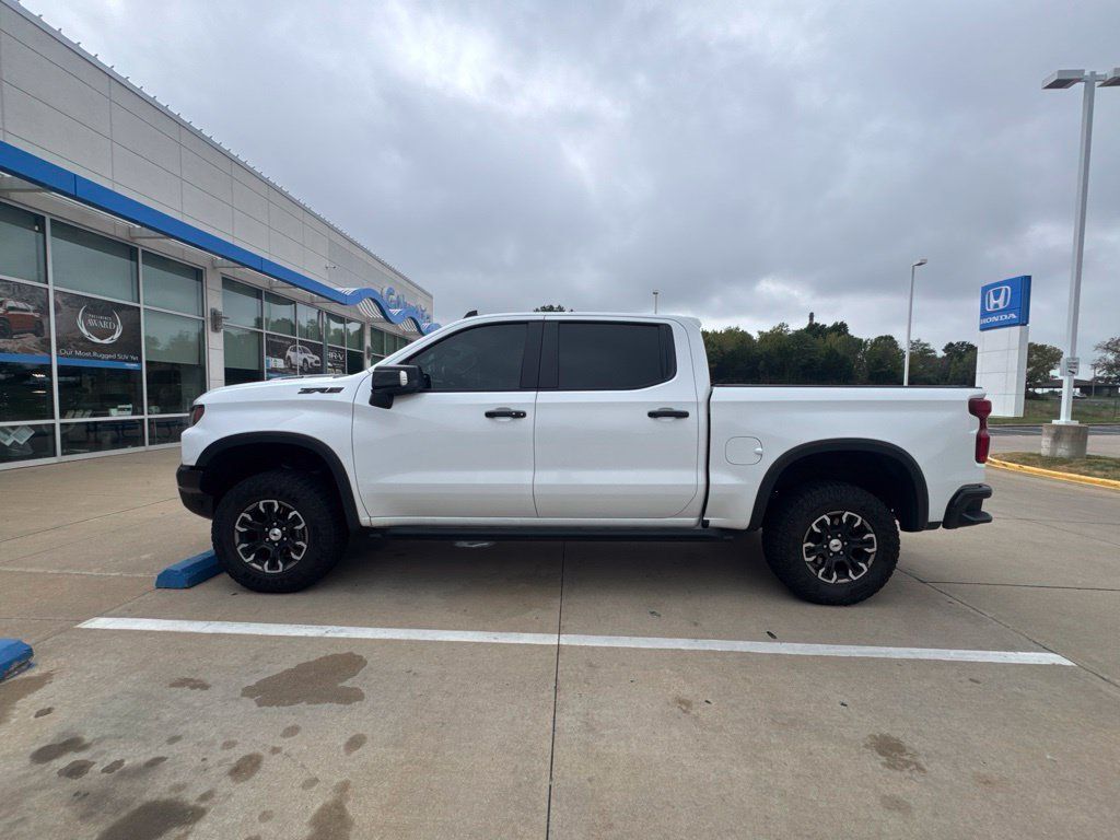 Used 2024 Chevrolet Silverado 1500 ZR2 w/ Technology Package AWD/4WD image 6