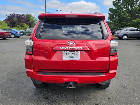 Used 2022 Toyota 4Runner SR5 AWD/4WD image 6