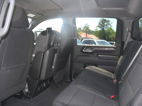Used 2025 Chevrolet Silverado 2500 LT w/ Convenience Package AWD/4WD image 15