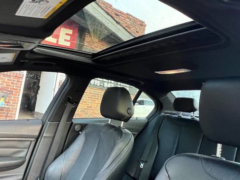 Used 2013 BMW 328i Sedan RWD image 24