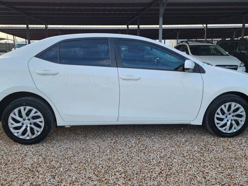Used 2019 Toyota Corolla LE image 12