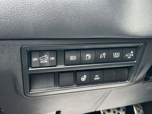 Used 2023 Toyota Tundra Limited image 27