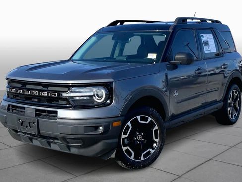 Used 2022 Ford Bronco Sport Outer Banks w/ Tech Package image 2
