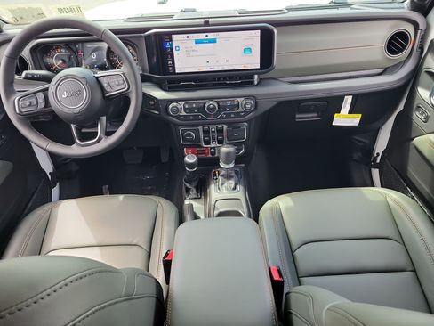 New 2026 Jeep Gladiator Mojave AWD/4WD image 14