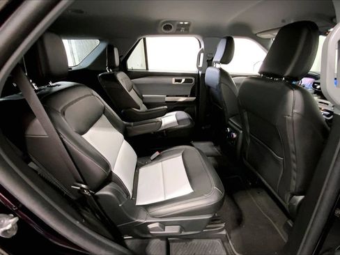 Used 2023 Ford Explorer XLT w/ Equipment Group 202A RWD image 25