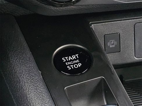 New 2026 Nissan Kicks SV image 18