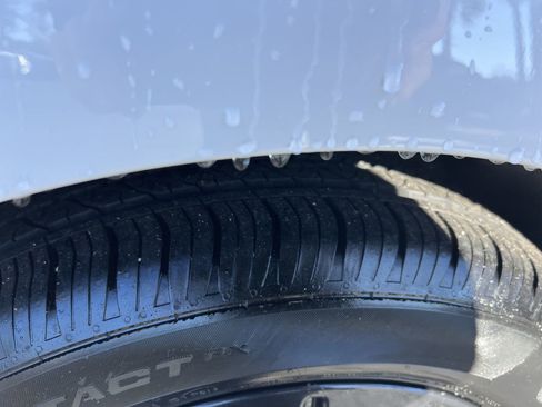 Used 2023 Hyundai Elantra SEL image 12