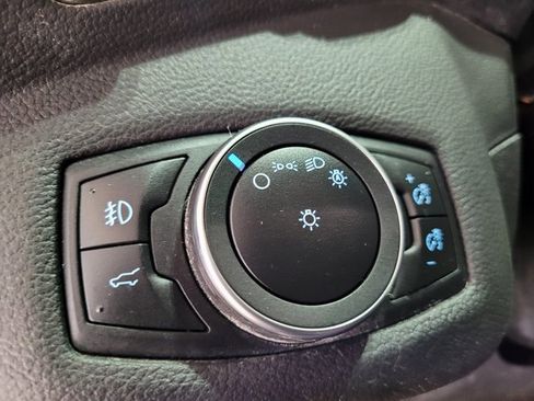 Used 2018 Ford Escape SE image 39