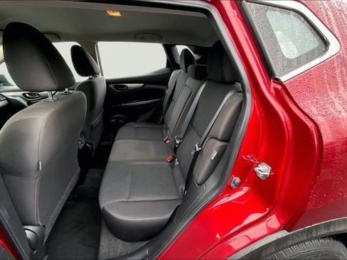 Used 2021 Nissan Rogue Sport S image 16