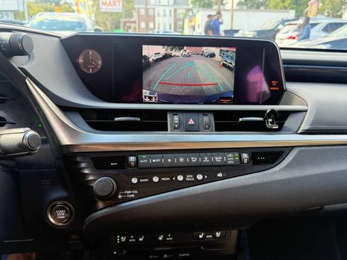 Used 2019 Lexus ES 350 w/ Premium Package FWD image 27
