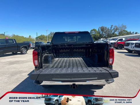 New 2026 GMC Sierra 1500 SLE w/ Preferred Package image 16