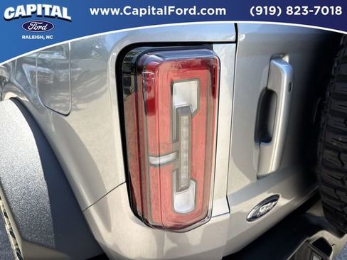 Certified 2024 Ford Bronco Outer Banks w/ Sasquatch Package AWD/4WD image 15