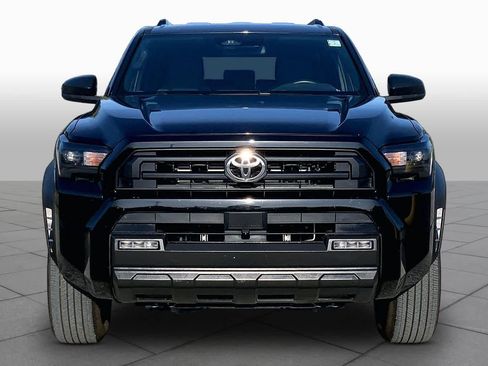 Used 2025 Toyota 4Runner SR5 AWD/4WD image 4