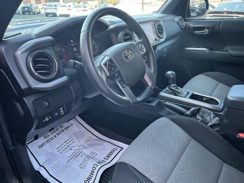 Used 2023 Toyota Tacoma TRD Sport image 8