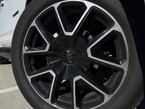 Certified 2024 Chevrolet Tahoe RST w/ Luxury Package image 10