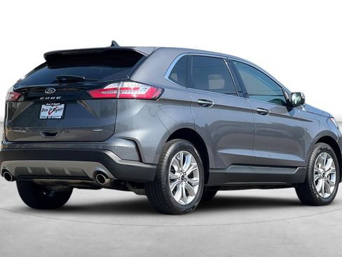 Used 2024 Ford Edge Titanium image 6
