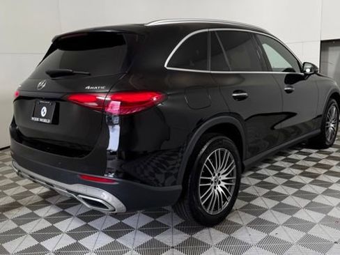Used 2024 Mercedes-Benz GLC 300 4MATIC image 7