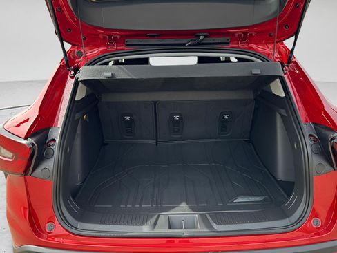 New 2026 Chevrolet Trax LT w/ LT Convenience Package FWD image 19