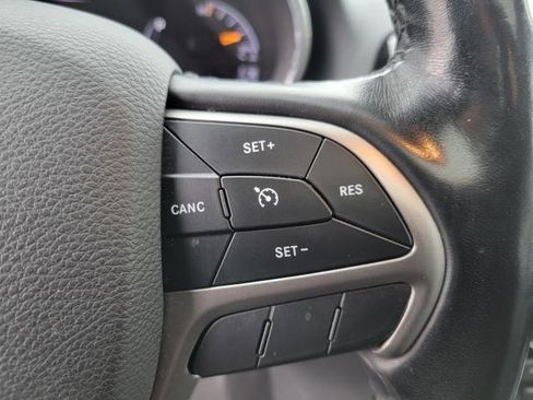 Used 2020 Jeep Grand Cherokee Limited image 25