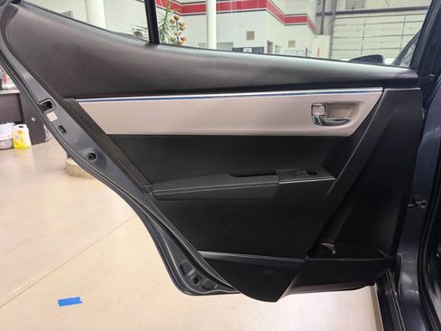 Used 2016 Toyota Corolla LE FWD image 12