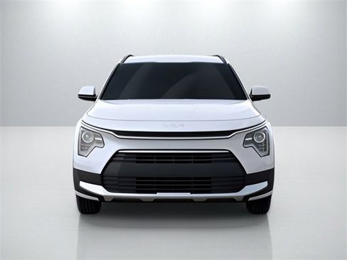 New 2025 Kia Niro LX image 2