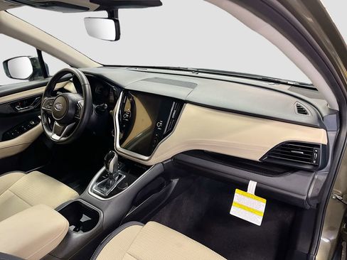 Used 2025 Subaru Outback Premium w/ Popular Package #1A AWD/4WD image 30