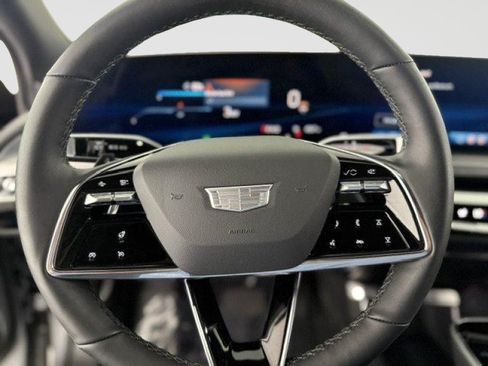 Used 2025 Cadillac Lyriq Luxury RWD image 15