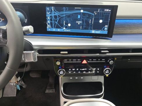 Used 2026 Hyundai Ioniq 9 SEL image 13