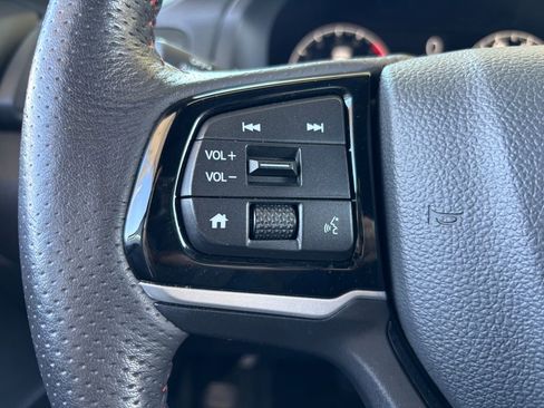 Used 2025 Honda Ridgeline Black Edition image 11