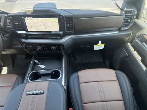 New 2026 Chevrolet Silverado 2500 High Country w/ High Country Premium Package AWD/4WD image 34