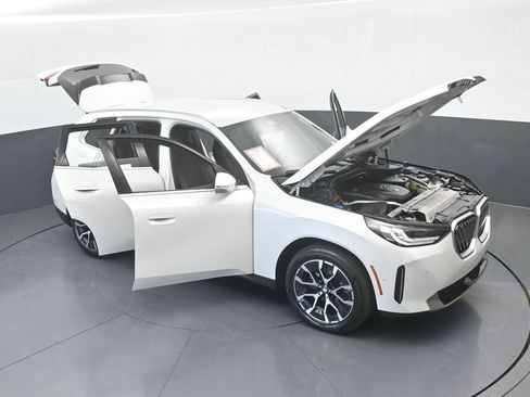 Used 2025 BMW X3 xDrive30i w/ M Sport Package image 75