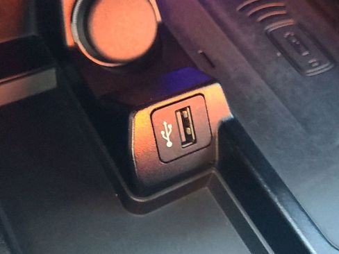 Used 2020 BMW Z4 M40i w/ Executive Package image 22