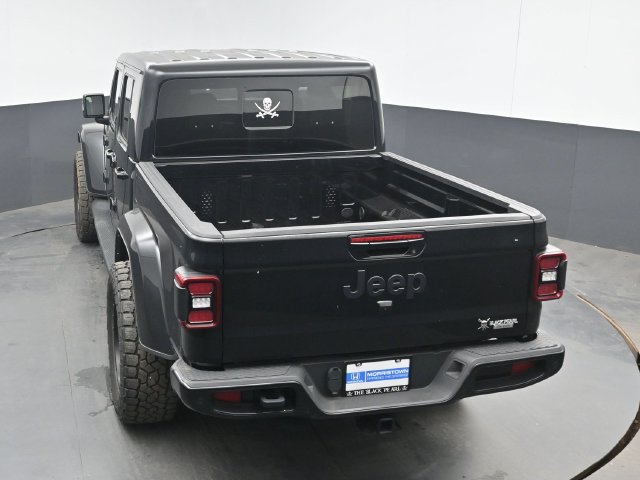 Used 2023 Jeep Gladiator Overland AWD/4WD image 23