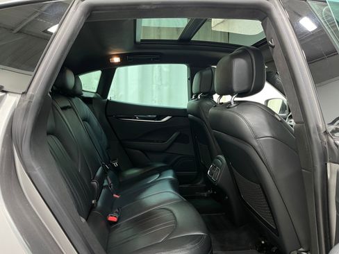 Used 2021 Maserati Levante Base image 28