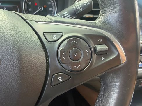 Used 2018 Buick Enclave Essence AWD/4WD image 14