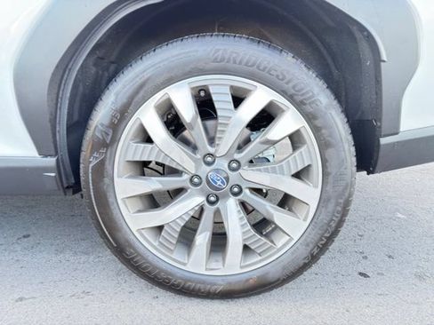 Used 2025 Subaru Forester Touring AWD/4WD image 30