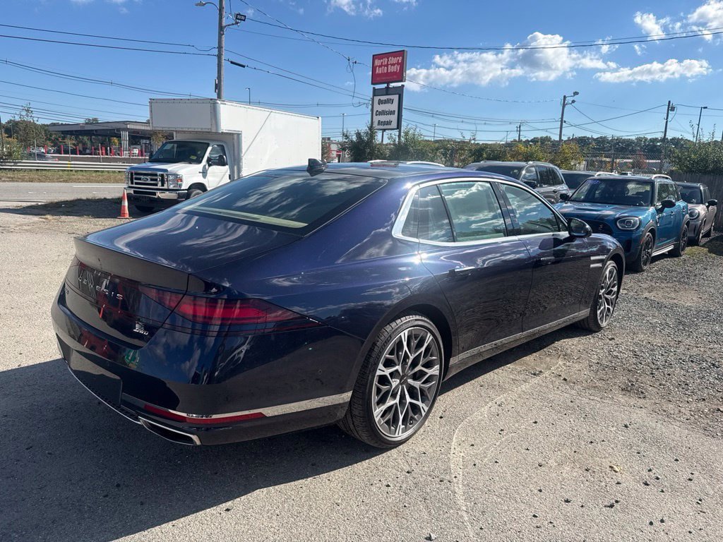 Used 2025 Genesis G90 3.5T AWD/4WD image 5