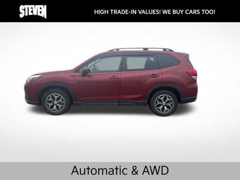 Used 2022 Subaru Forester Premium AWD/4WD image 3