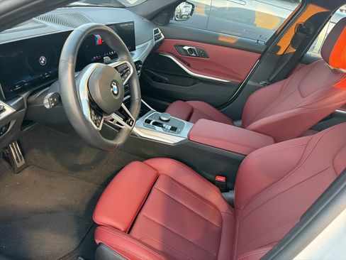 Used 2025 BMW 330i Sedan w/ M Sport Package image 6