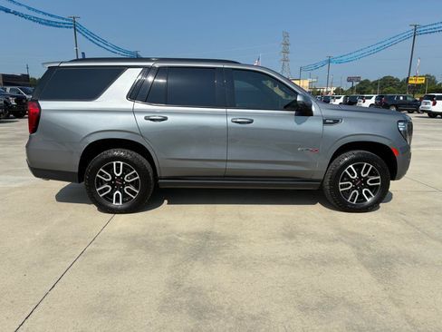 Used 2021 GMC Yukon AT4 w/ AT4 Premium Plus Package AWD/4WD image 5