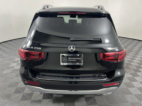 Used 2026 Mercedes-Benz GLB 250 4MATIC image 10