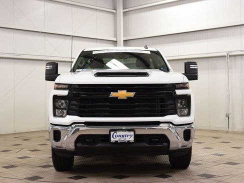 Used 2025 Chevrolet Silverado 2500 W/T w/ WT Convenience Package image 2