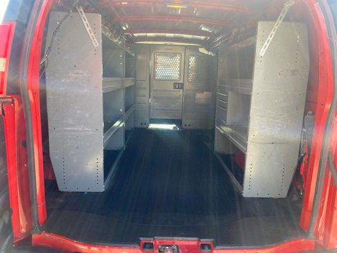 Used 2014 GMC Savana 3500 image 11